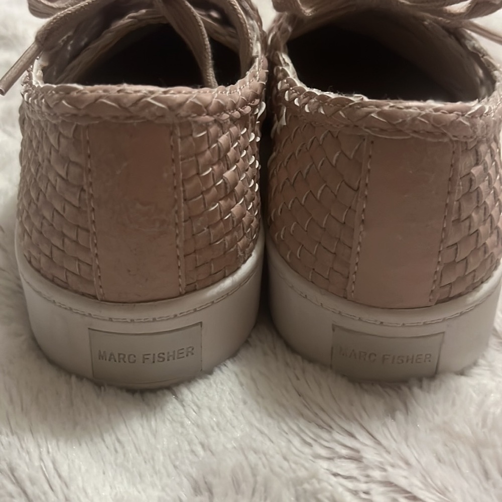 Like new! - Picture 2 of 4